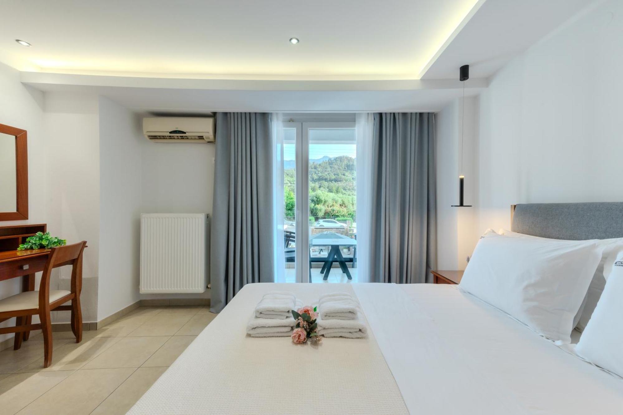Metsikas Residence ลีเมนาส ภายนอก รูปภาพ